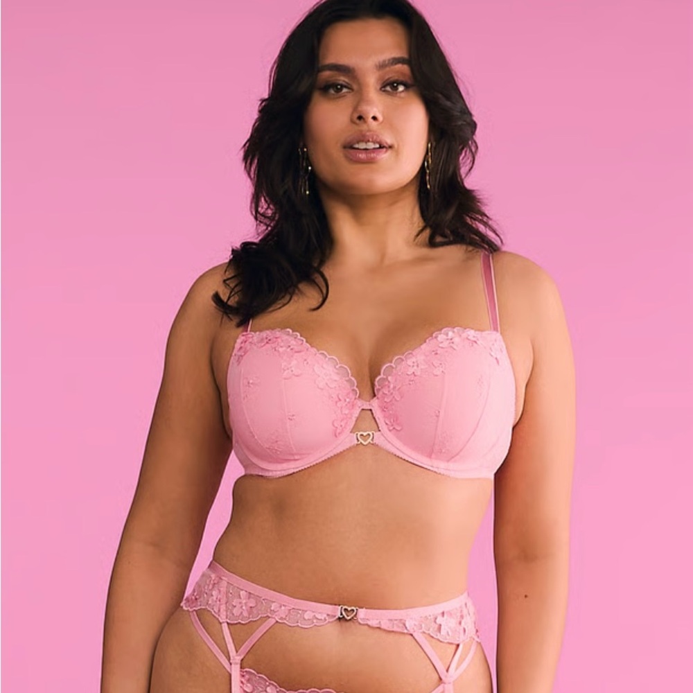 Victoria's Secret Dream Angels Pretty Petals Lightly Lined Demi Bra Size 36DDD